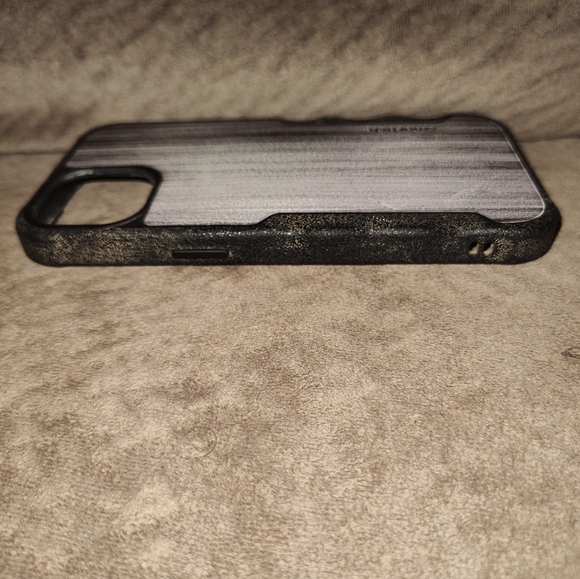 Smartish iPhone 13 Protective Magnetic Case - Gripzilla - Picture 6 of 6